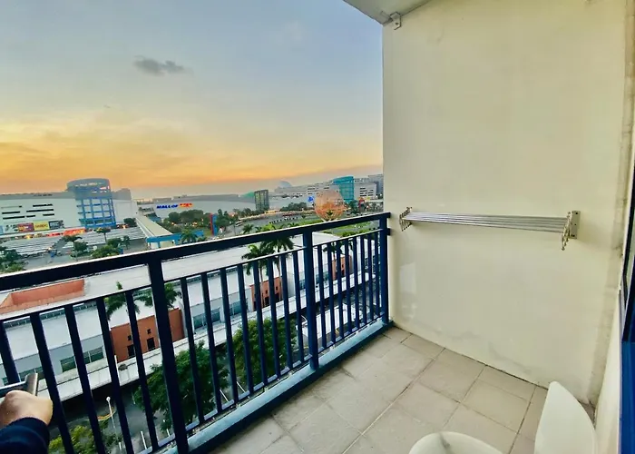 Apartment Madison's Place At Sea Moa Manila